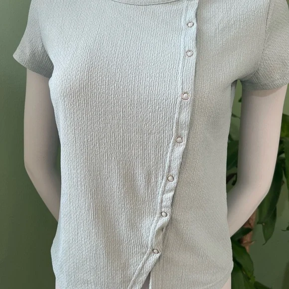 Light mint Asymmetrical Button Down Top - Picture 2 of 4